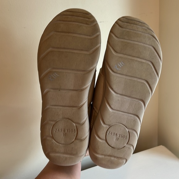 ZARA Kid’s Beige Suede Discreet Lace Up High Top Sneaker Size 37 (6.5) - Picture 6 of 10